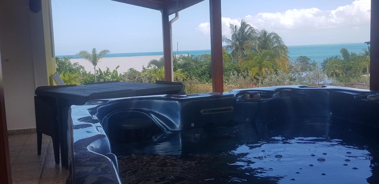 L'ALIZÉE&SPA Jacuzzi privatif haut de gamme Sainte-Rose Exterior foto