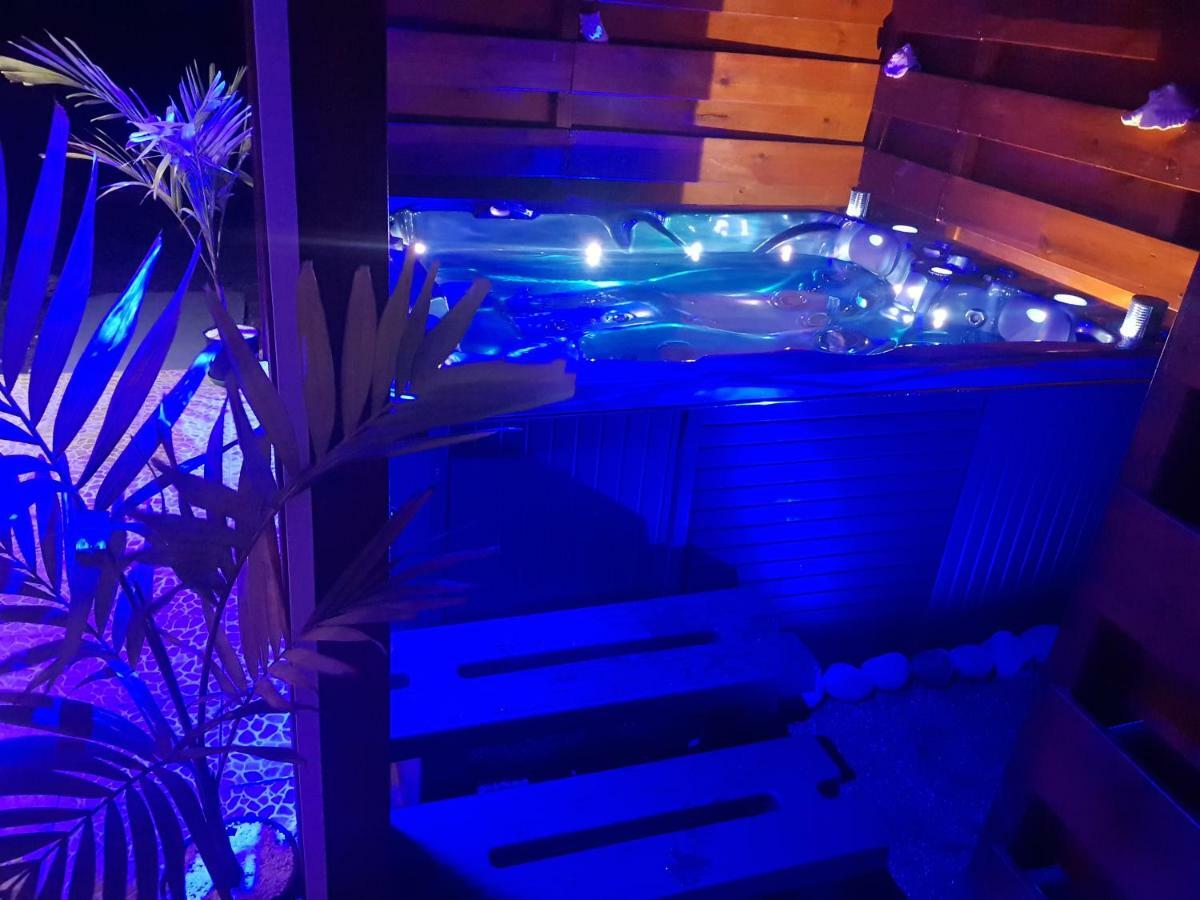L'ALIZÉE&SPA Jacuzzi privatif haut de gamme Sainte-Rose Exterior foto
